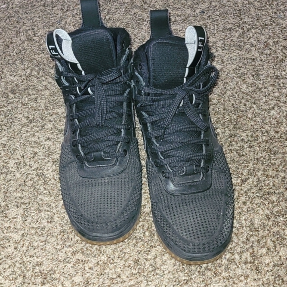 Black Lunar Force 1 Nike mids